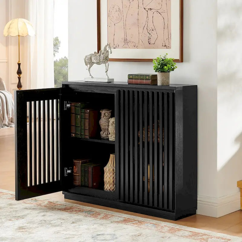Buffet moderne cannelé avec trous de sortie et rangement