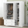 Armoire moderne avec portes persiennes, tiroirs et étagères de rangement