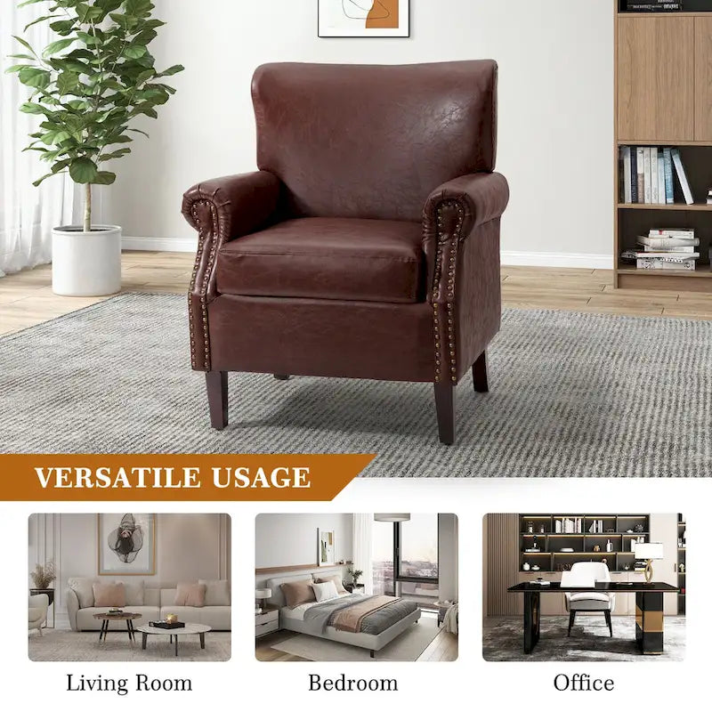 Fauteuil en cuir de transition avec clous décoratifs et accoudoirs roulés