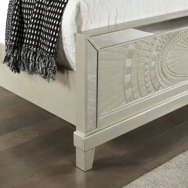 Lit à panneau sculpté en bois champagne Glam Boho