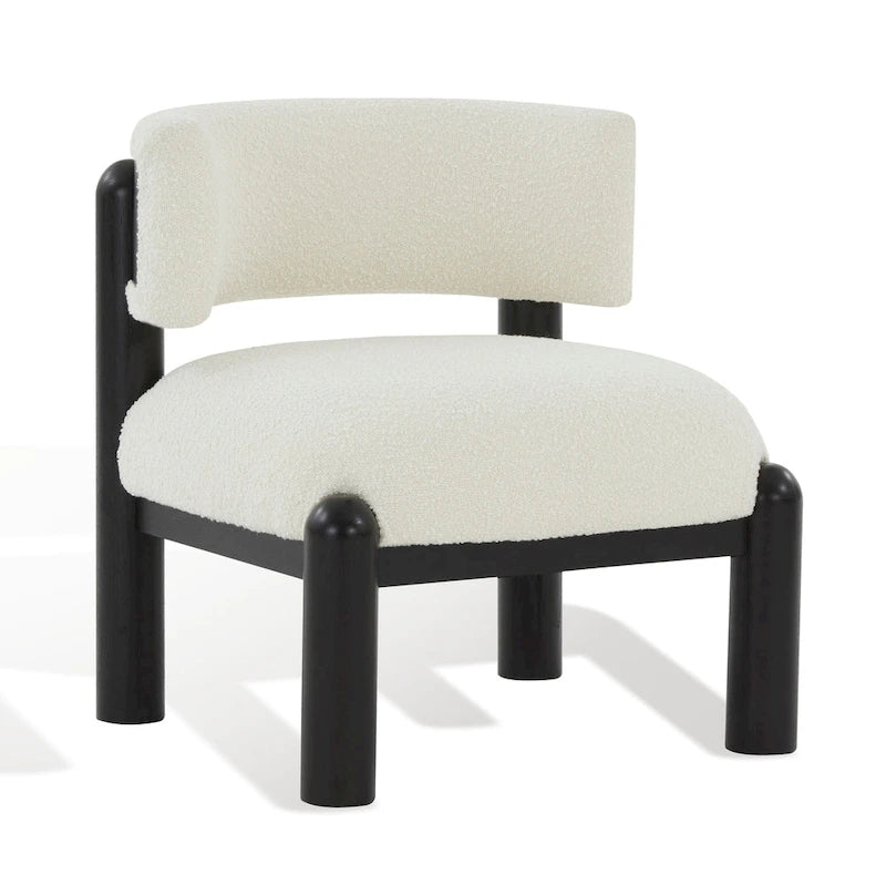 Fauteuil en fausse fourrure avec pieds sculptés en bois